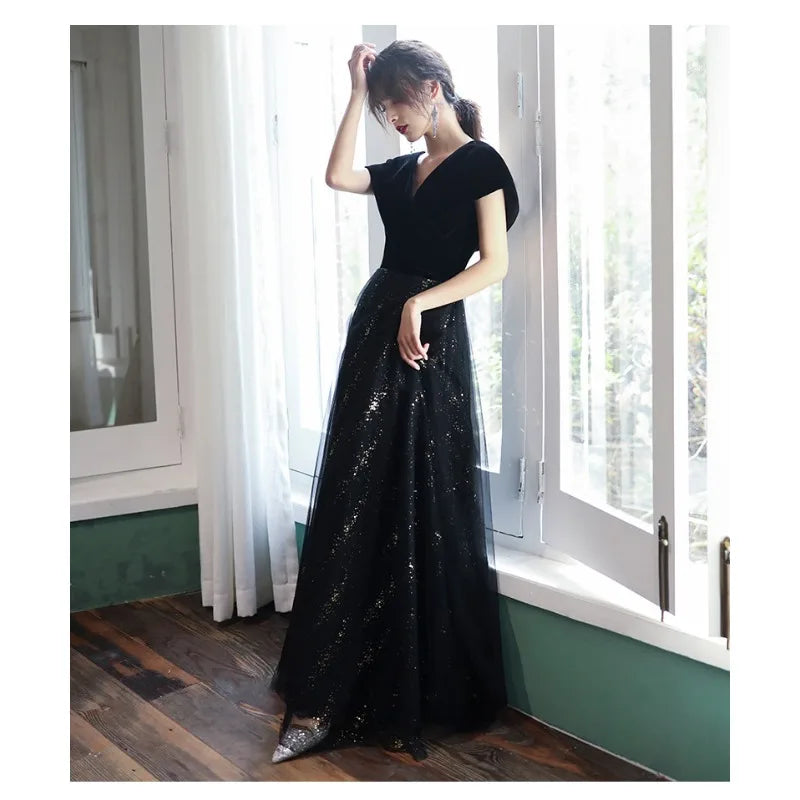 High End Slimming Evening Dress for Women 2026 New Black V-neck Velvet Atmospheric Long Style Elegant Aura Queen Host Dress