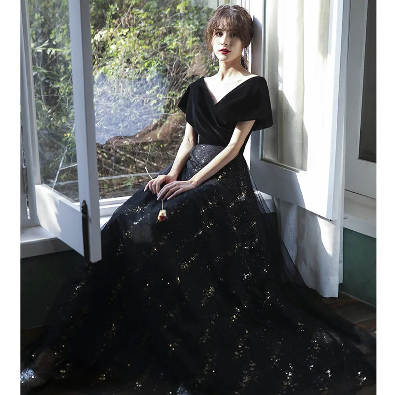 High End Slimming Evening Dress for Women 2026 New Black V-neck Velvet Atmospheric Long Style Elegant Aura Queen Host Dress